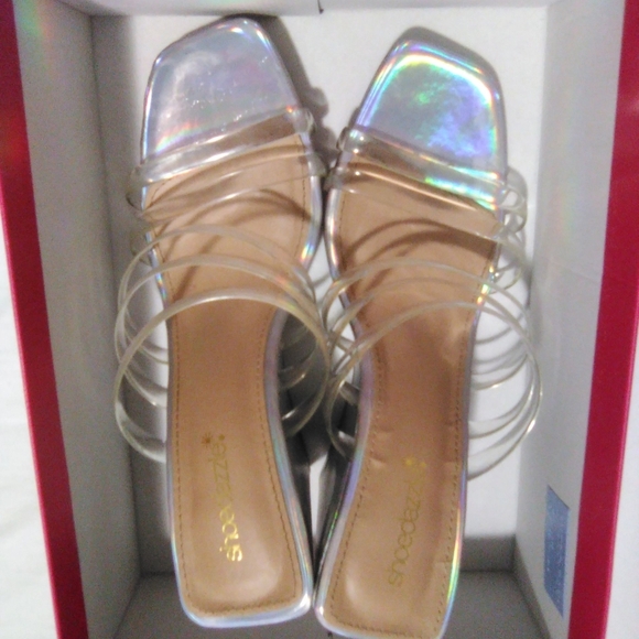 NEW Iridescent Wedges - Picture 3 of 3